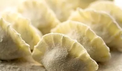 速凍水餃是怎么生產出來的呢？速凍水餃標準生產過程